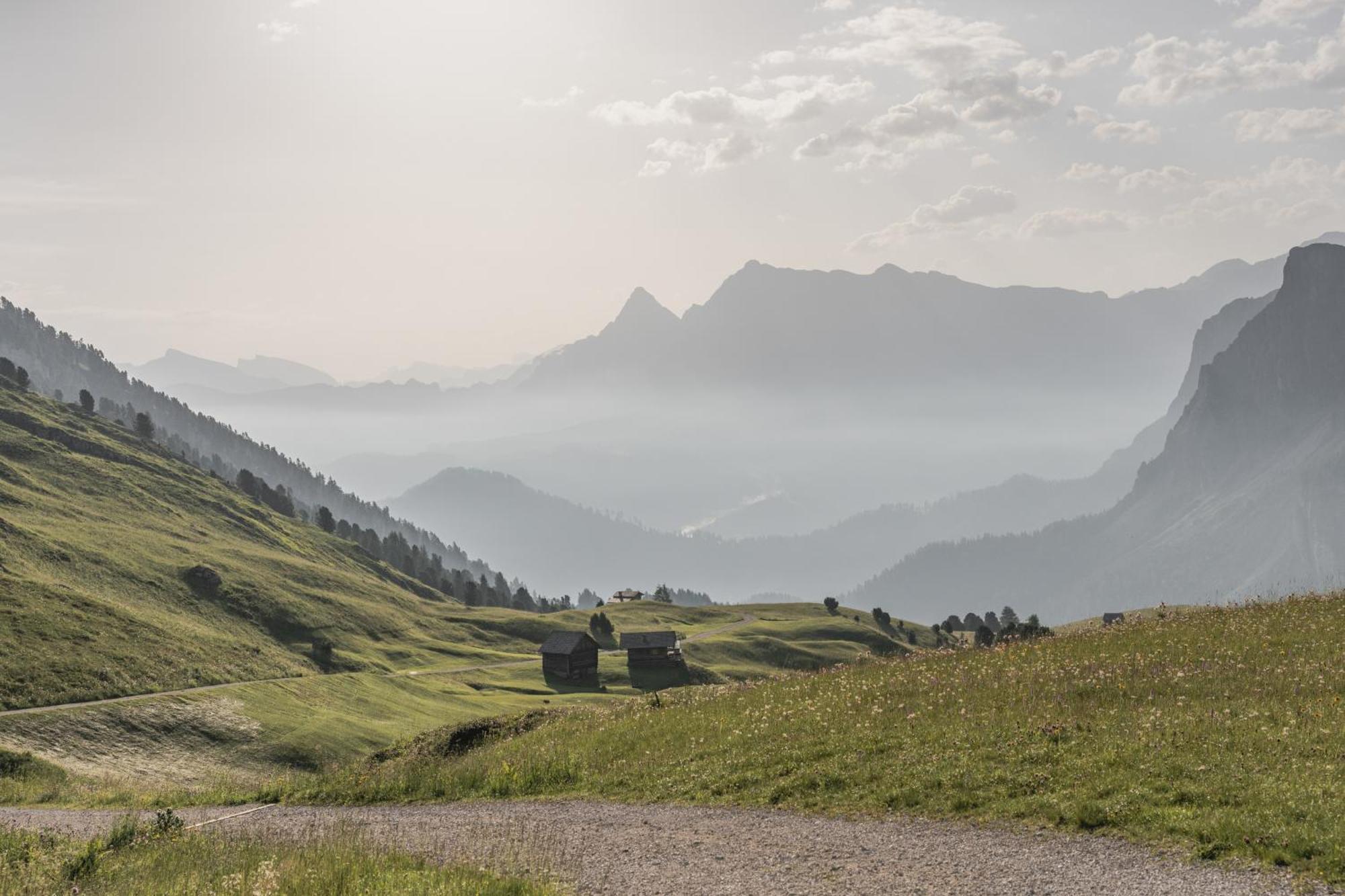 Ciasa Iachin - Dolomites Dream Retreat Apartment San Martino in Badia Luaran gambar