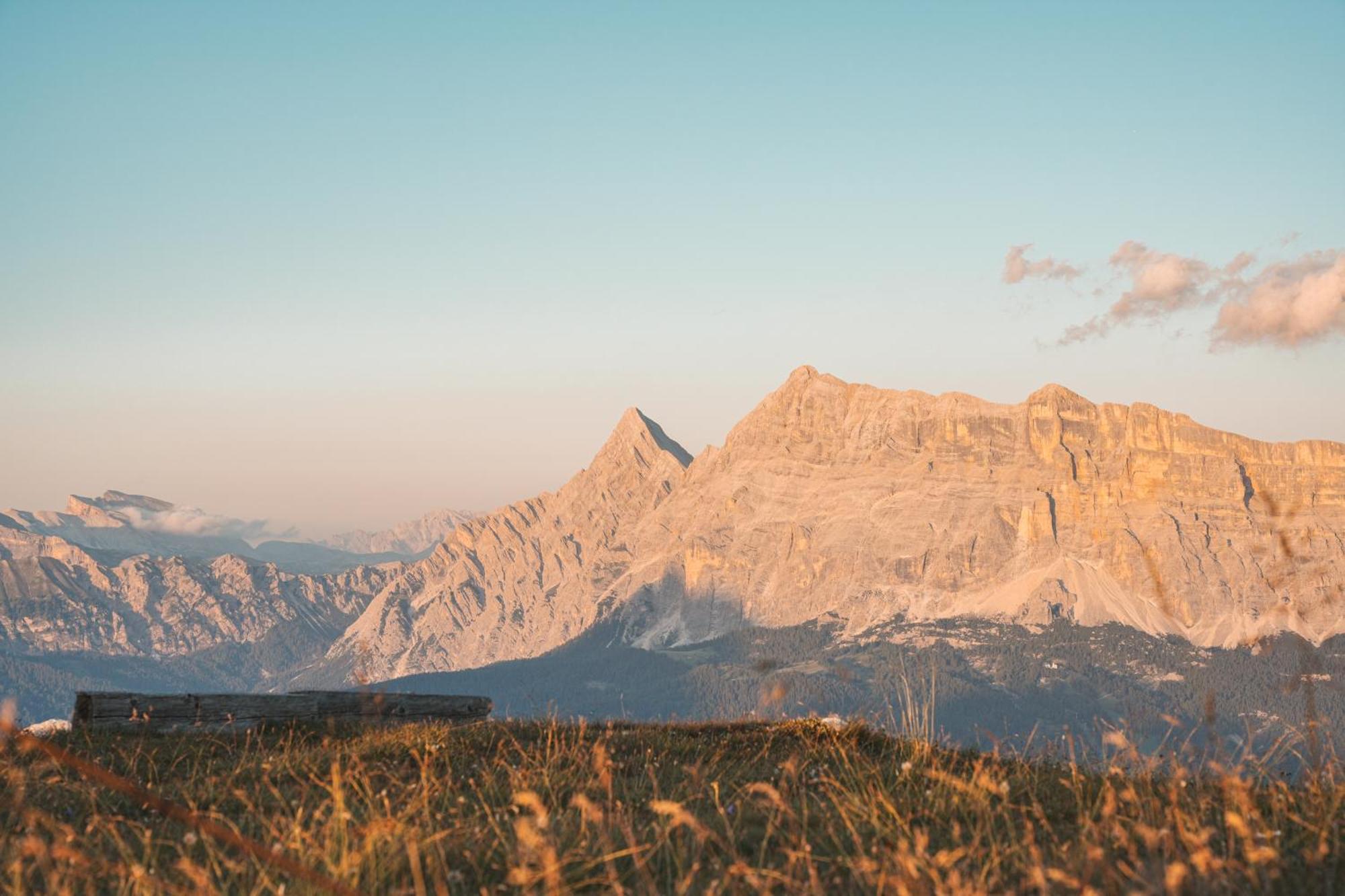 Ciasa Iachin - Dolomites Dream Retreat Apartment San Martino in Badia Luaran gambar